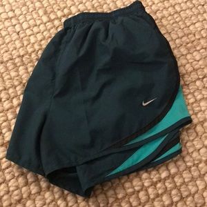 Hunter green Nike shorts - sz. L